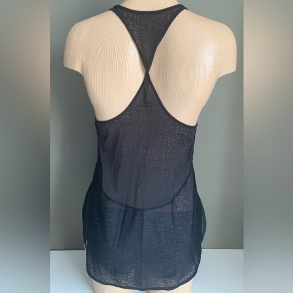 Lululemon Twist And Train Tank Side Slits - Picture 3 of 7